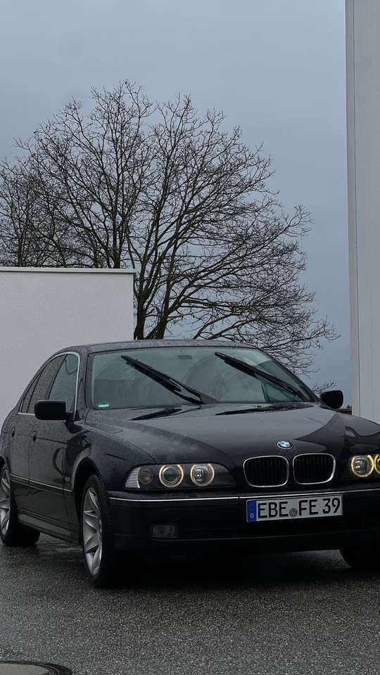 BMW 523 523i