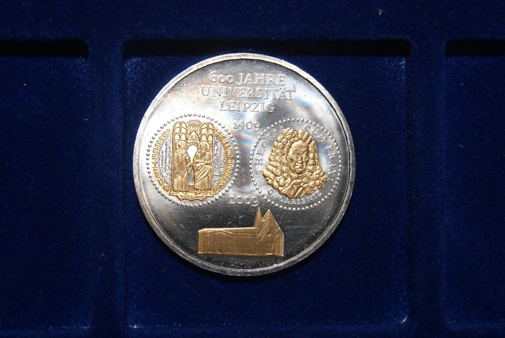 10   Silber-Gedenkmünze, 999er Goldapplikation, 600 Jahre Universität Leipzig 1409