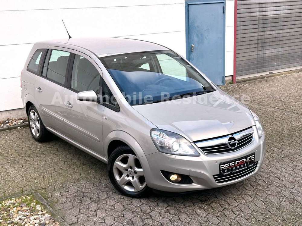Opel Zafira B Innovation 2.2 AUT*PDC*TEMP*XENON*7SITZ