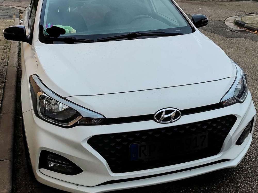 Hyundai i20 blue 1.0 T-GDI Active DCT Trend