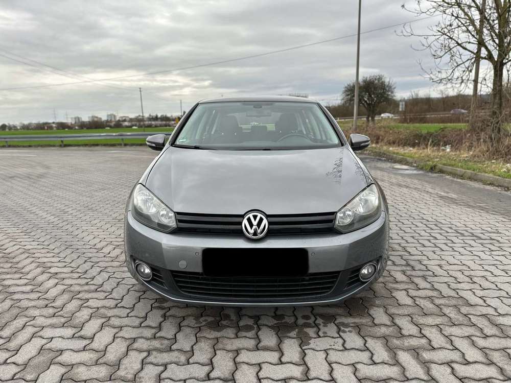 Volkswagen Golf 1.6 TDI TÜV NEU