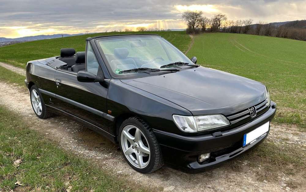 Peugeot 306 Cabriolet 2.0 schwarz Top-Zustand