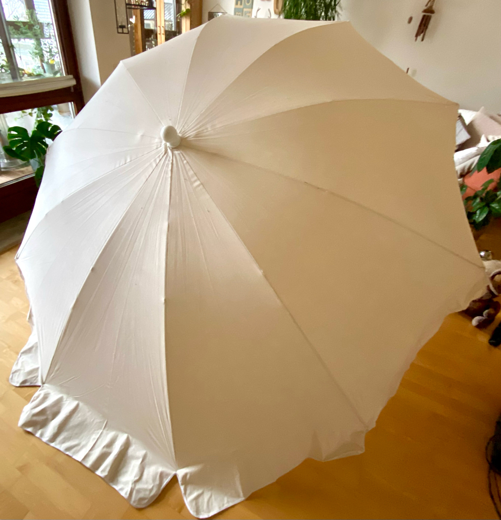 Wertiger gr. Sonnenschirm Marktschirm    Schirm rund weiß m. Neigungsfkt. incl. Stange cremeweiß