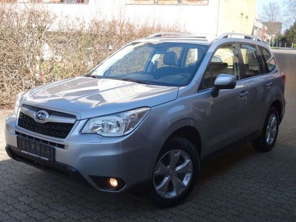 Subaru Forester Exclusive 2.0X 4WD/Pano/Tempomat/SHZ