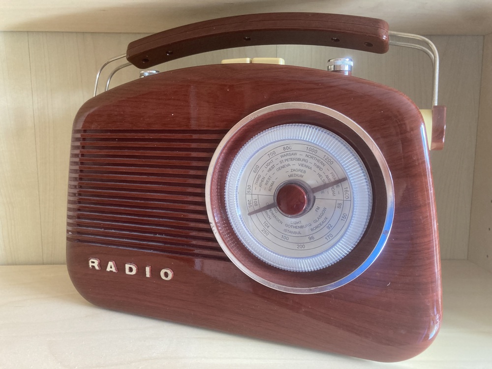 Retro-Radio, Vintage, tragbares Radio, TCM