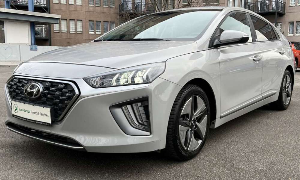 Hyundai IONIQ 1.6 GDI*104KW*AUT*Navi*RKam*LED*Shz*ACC