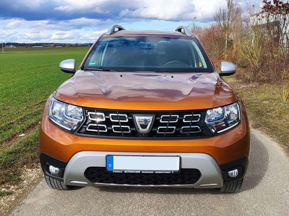 Dacia Duster Adventure inkl. 100% Full-Service! 8-fach bereift