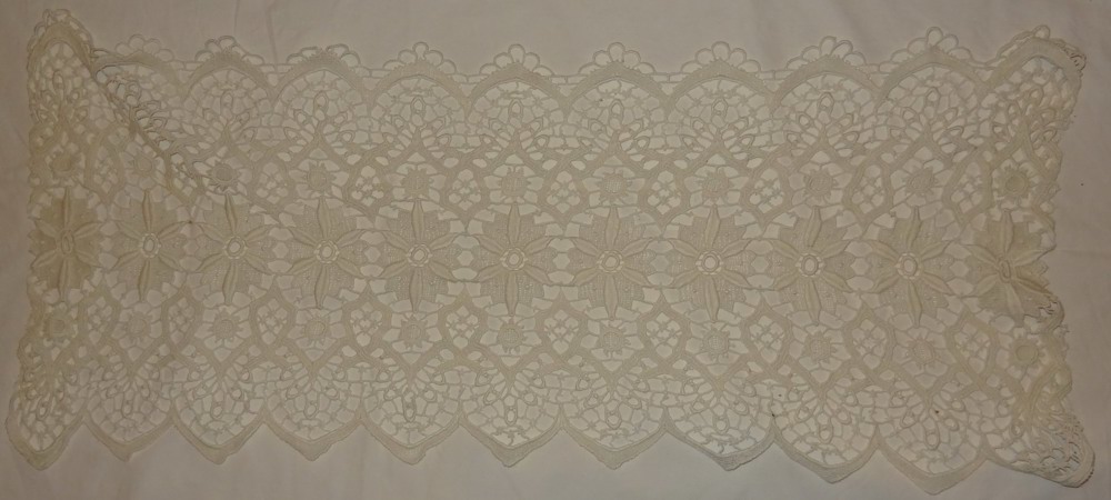 TWG Weihnachtsdecke Läufer Tischdecke Spitzendecke cremefarben Polyester 38 x80 Weihnachten Dekorati