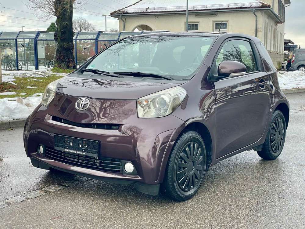 Toyota iQ +