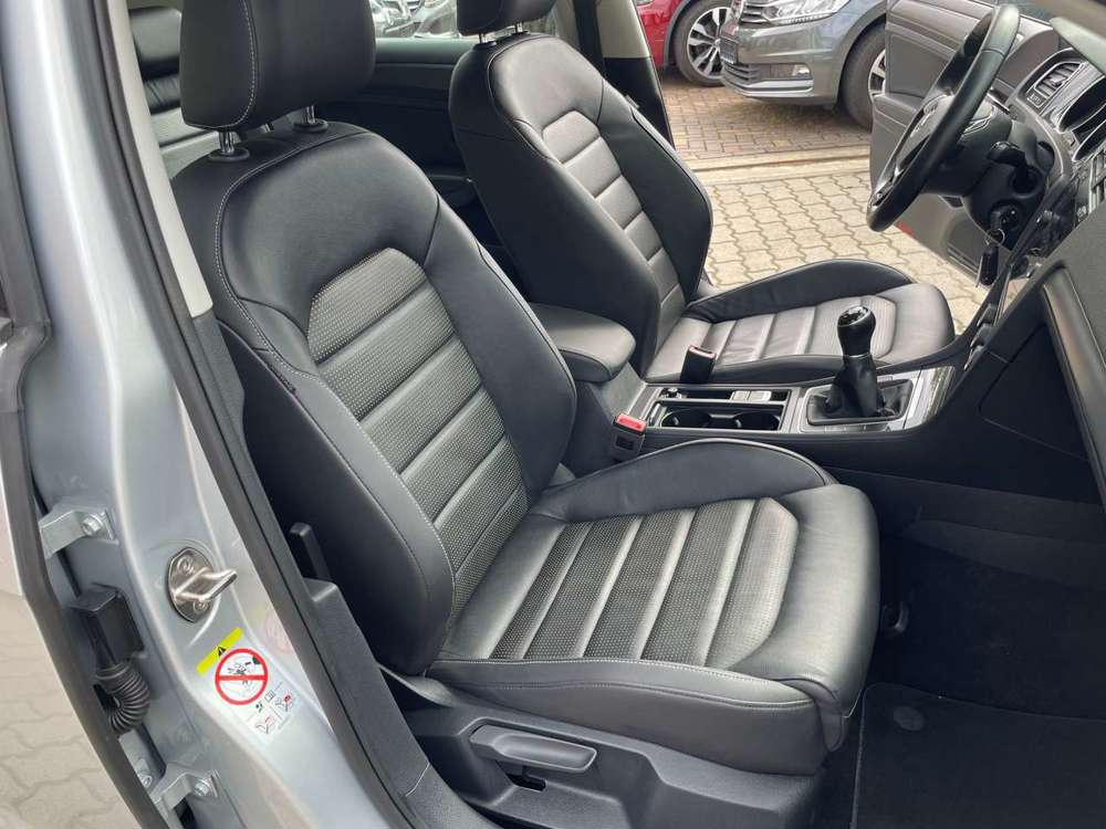 Volkswagen Golf Comfortline - Leder - Alus - Sitzh.-Klimaautomatik