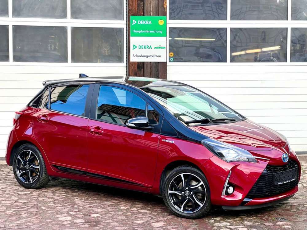 Toyota Yaris Hybrid Style Selection
