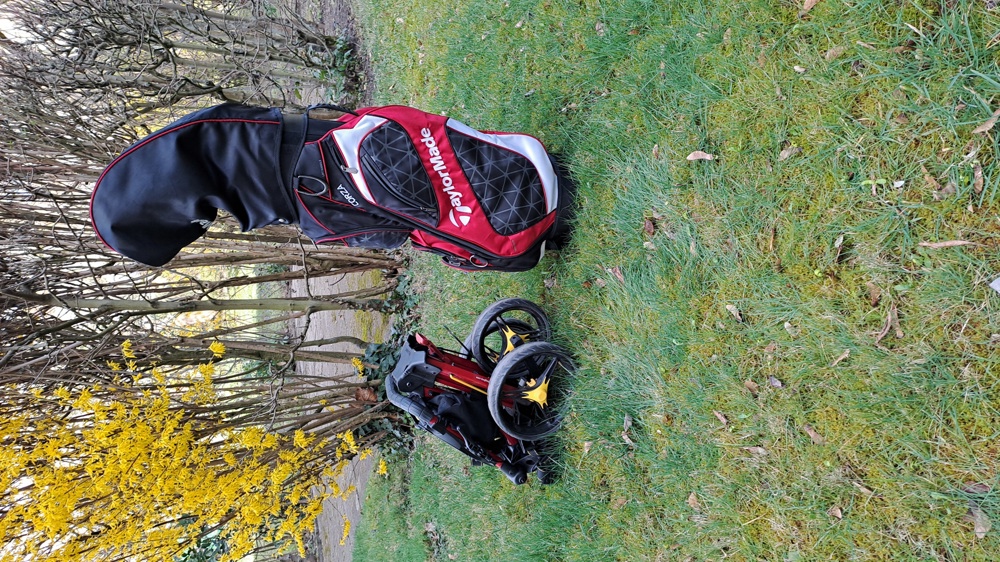 Golfbag mit Trolley