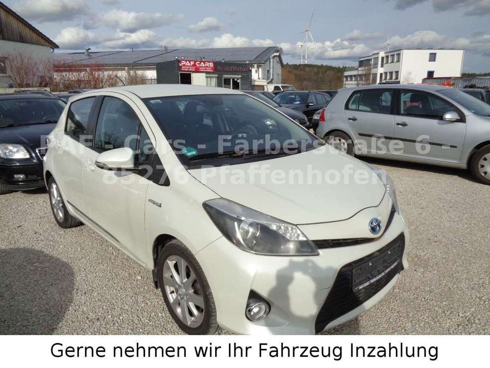 Toyota Yaris Club Hybrid 1,5,Navi, Klima, Tüv 05/2025