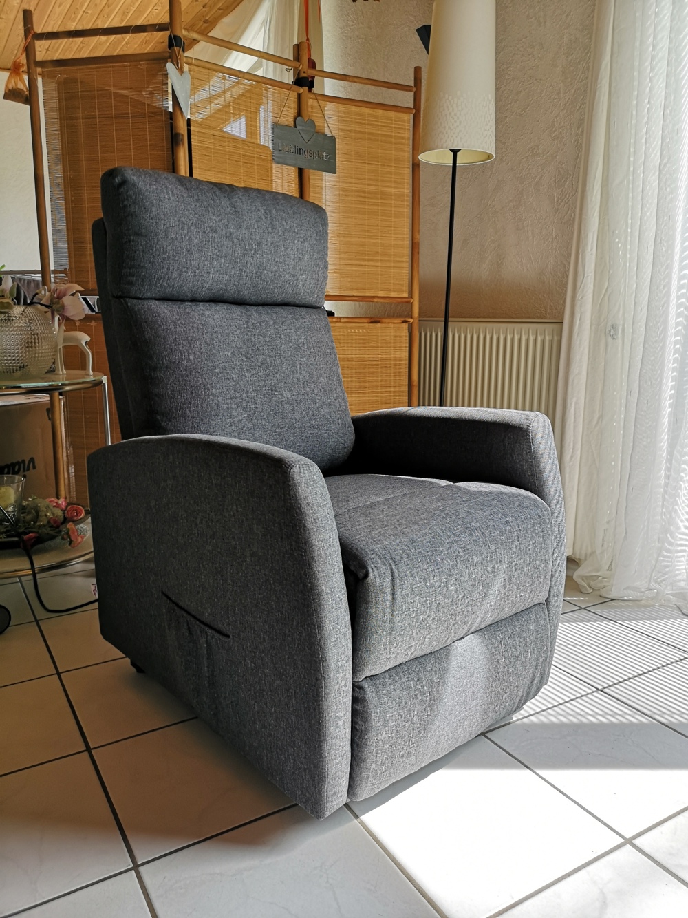 Relax Sessel mit Aufstehhilfe + Massagefunktion