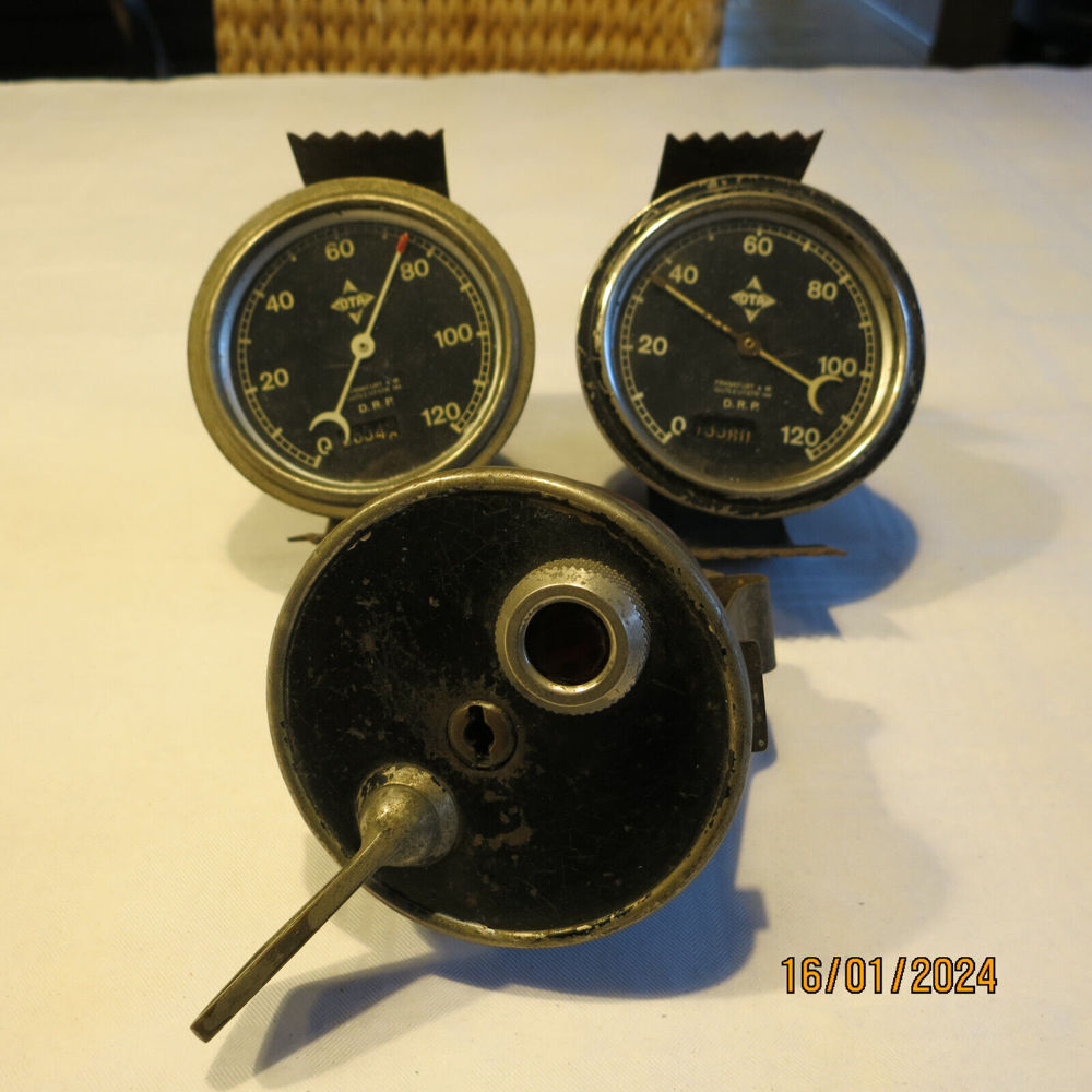 2 Tachometer, 1 Zndanlasschalter, Vorkrieg Oldtimer Autoteile