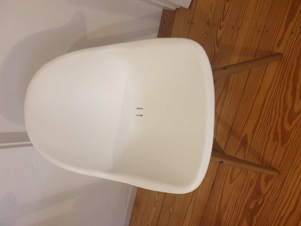 2 Ikea Stühle Fanbyn (weiß, gekauft am 27.09.2023)