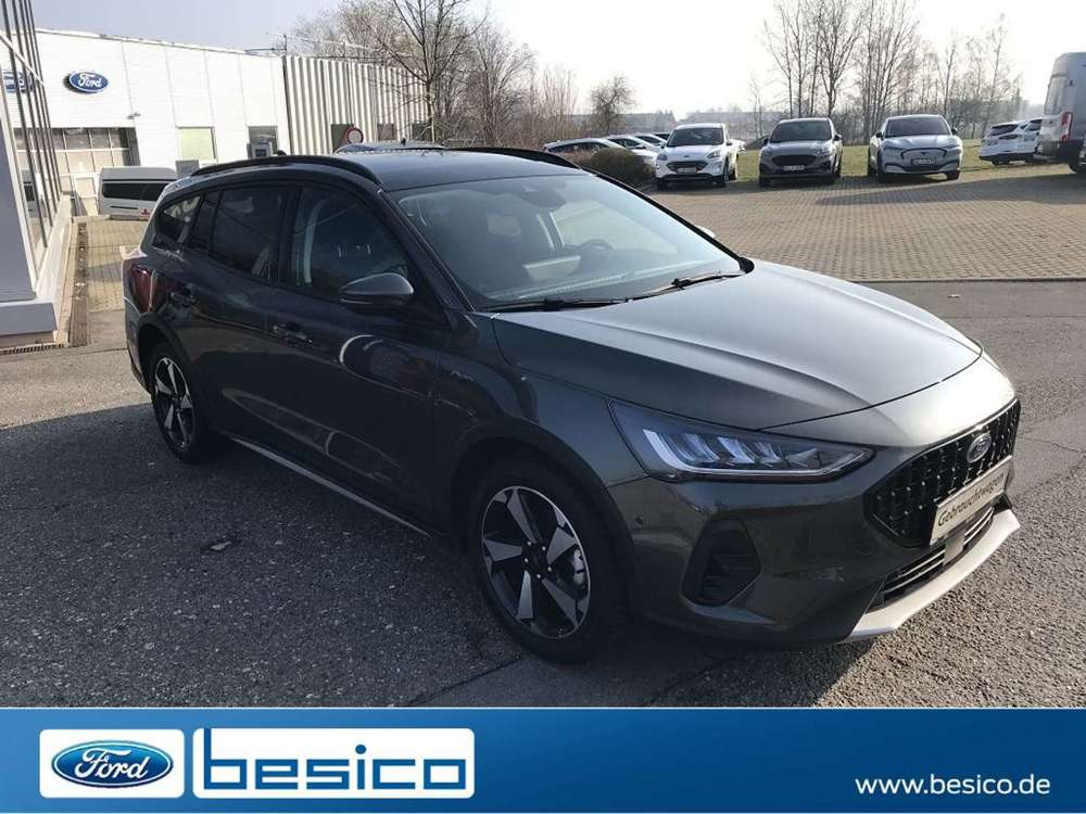 Ford Focus Active X+PanoDach+BO+iACC+BLIS+LED+NAV+LMF