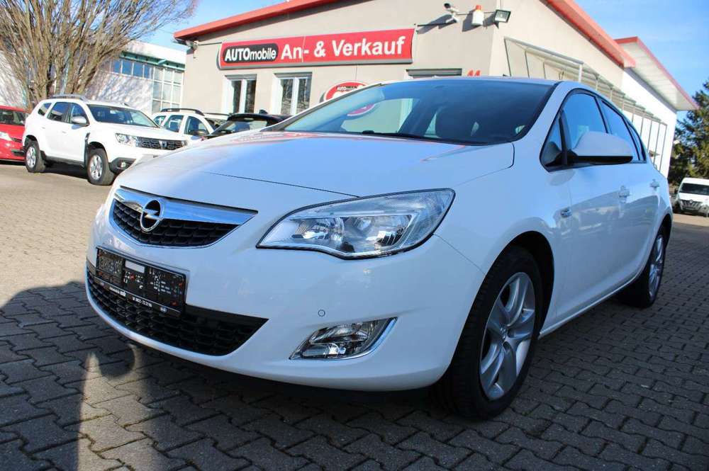 Opel Astra 1.7 CDTI SHZ,AHK,PDC.