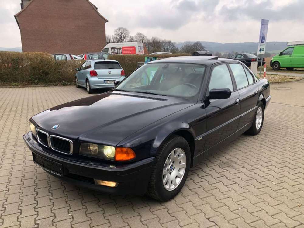BMW 740 i Gepflegt Original Zustand !!BMW Scheckheft!