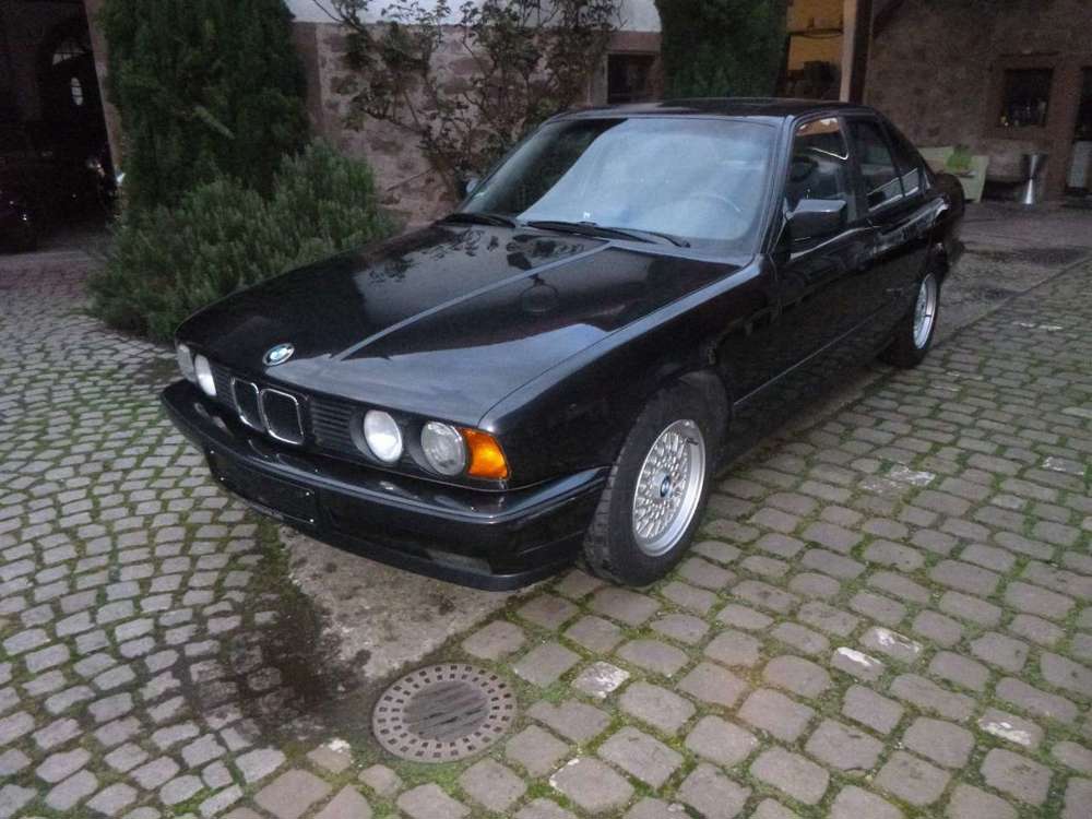 BMW 520 i  1. Hand völlg Original Unverbastelt 5 Gang