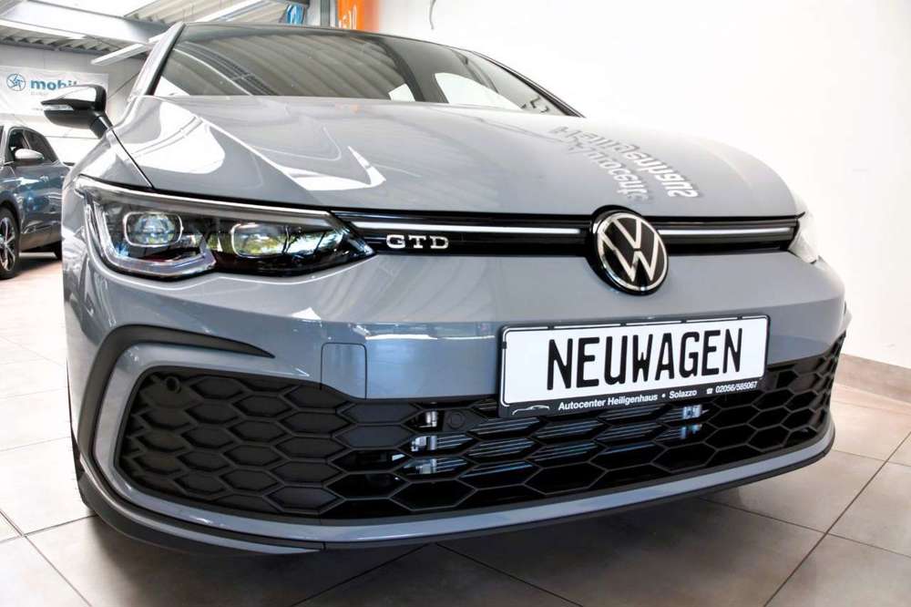 Volkswagen Golf 8 GTD IQ LED Pano HeadUp HarmKard AHK