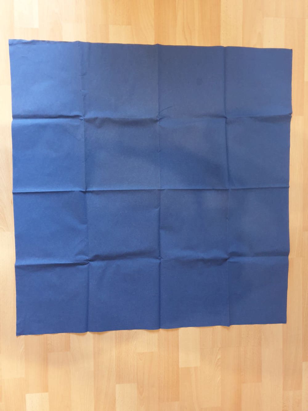 Papiertischdecke * blau * 82,5 x 84,5 cm