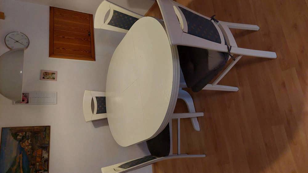 Esstisch mit 4 Stühlen, weiß