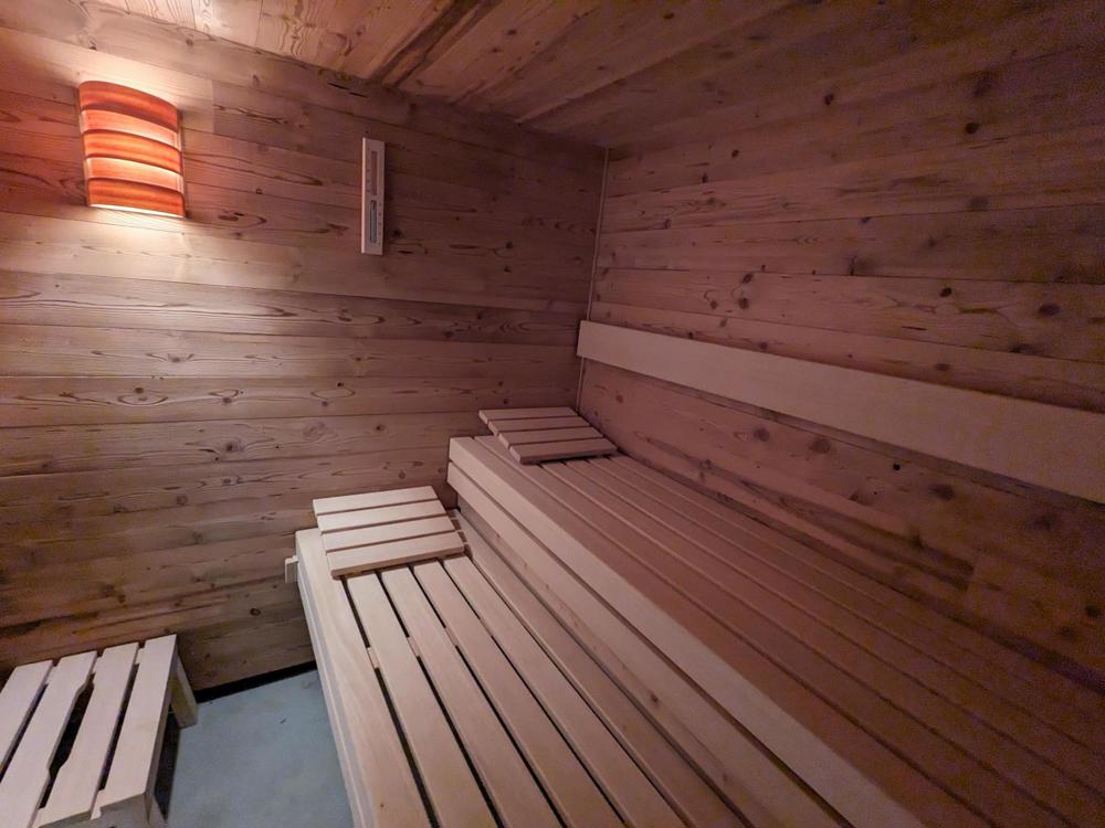 Hochwertige, neue Sauna zum Schnäppchenpreis zu verkaufen