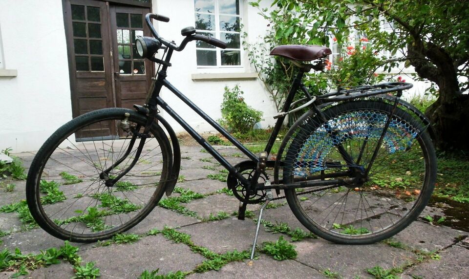 Oldtimer, 28"er Damenrad von 1949 oder früher, Fahrradoldtimer,