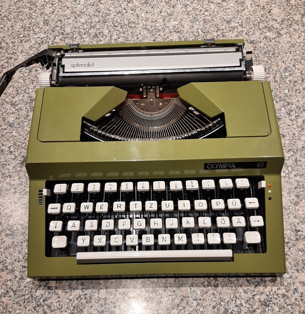 Olympia Koffer Schreibmaschine 