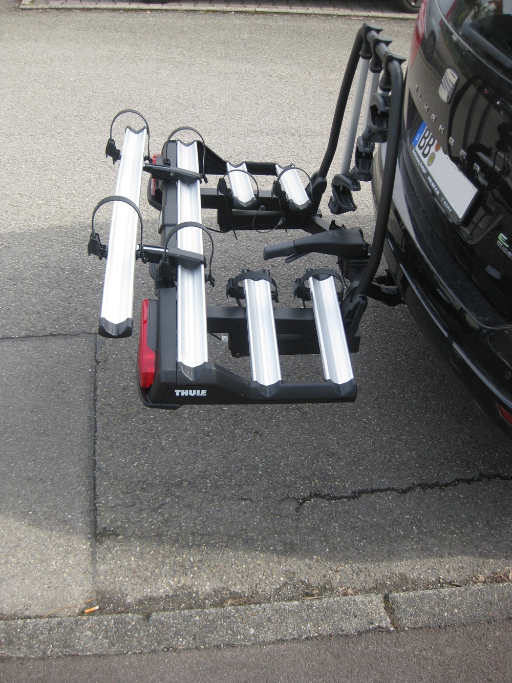 zu vermieten Thule 3 er 4 er Fahrradträger VeloSpace XT Anhängerkupplung AHK Miete mieten