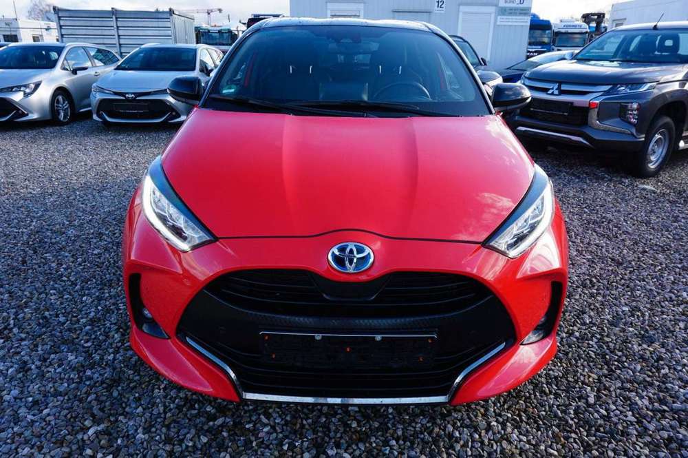 Toyota Yaris Hybrid Premiere Edition 'APPLE CAR PLAY'