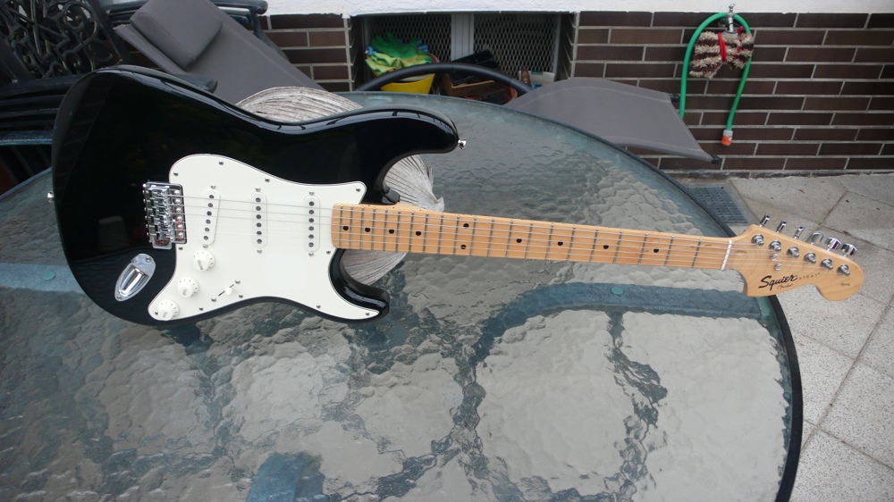 Fender Squier Stratocaster mit USA PICKUPS