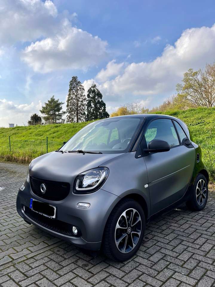 smart forTwo Basis 66kW / 90 PS / Autom. / Pano. / JBL Sounds.