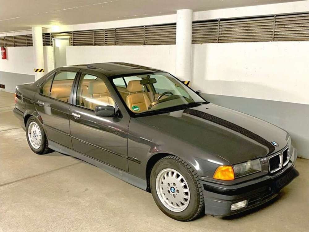 BMW 320 iA*lückenlos BMW Serviceheft/Sammler/Top/aus1.H