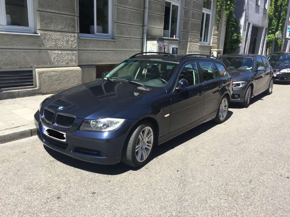 BMW 320 320d Touring // Pano Dach // Automatik // Klima