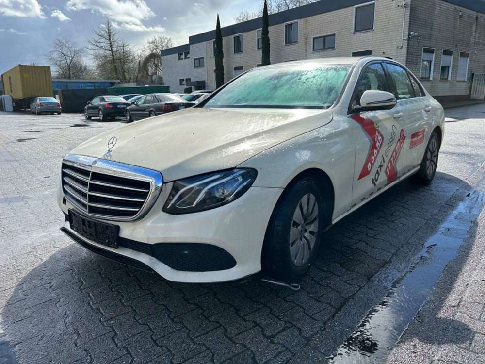Mercedes-Benz E 200 d LIM./XENON/NAVI/LEDER/2019//////////////