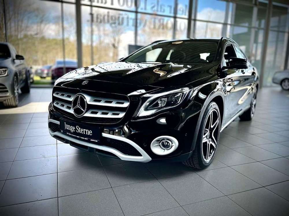Mercedes-Benz GLA 220 d 4M 360+Navi+LED+AMG 19 Zoll+DAB