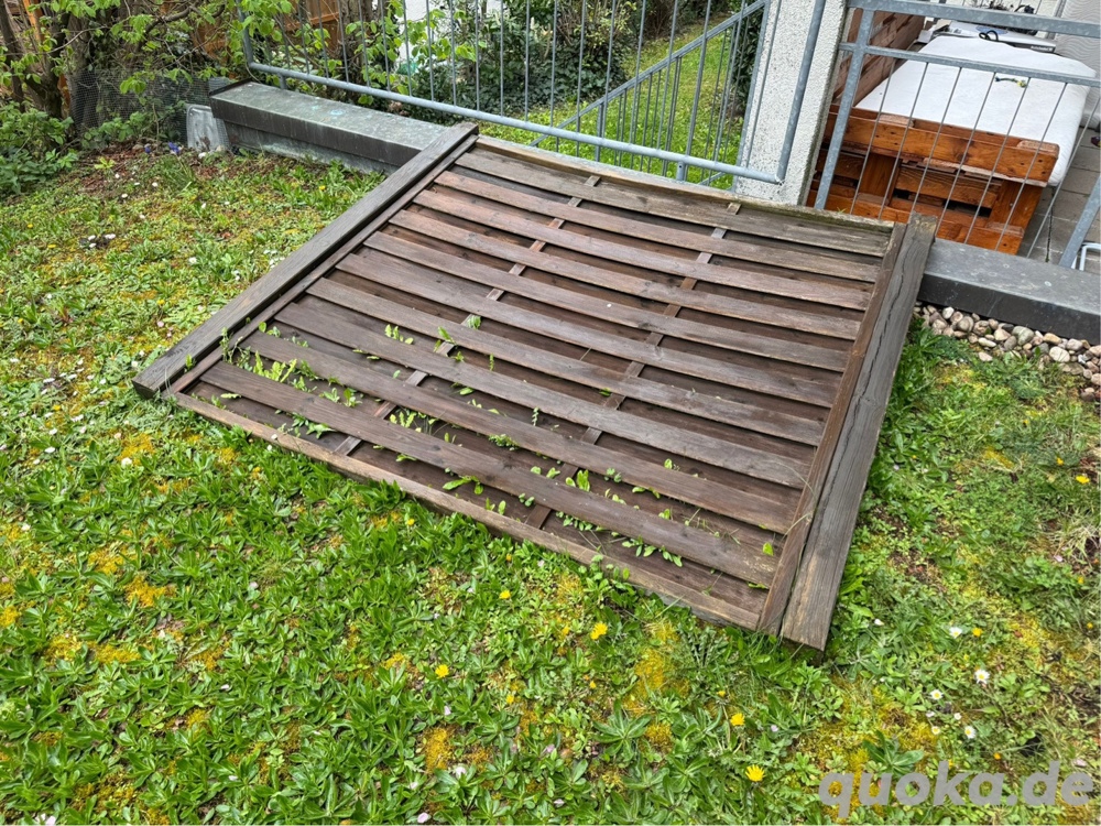 zu verschenken, Sichtschutz aus Holz, an Abholer in Ludwigsburg