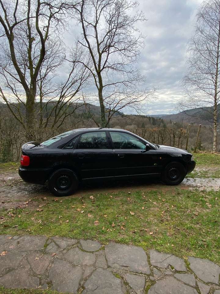 Audi A4 1.6