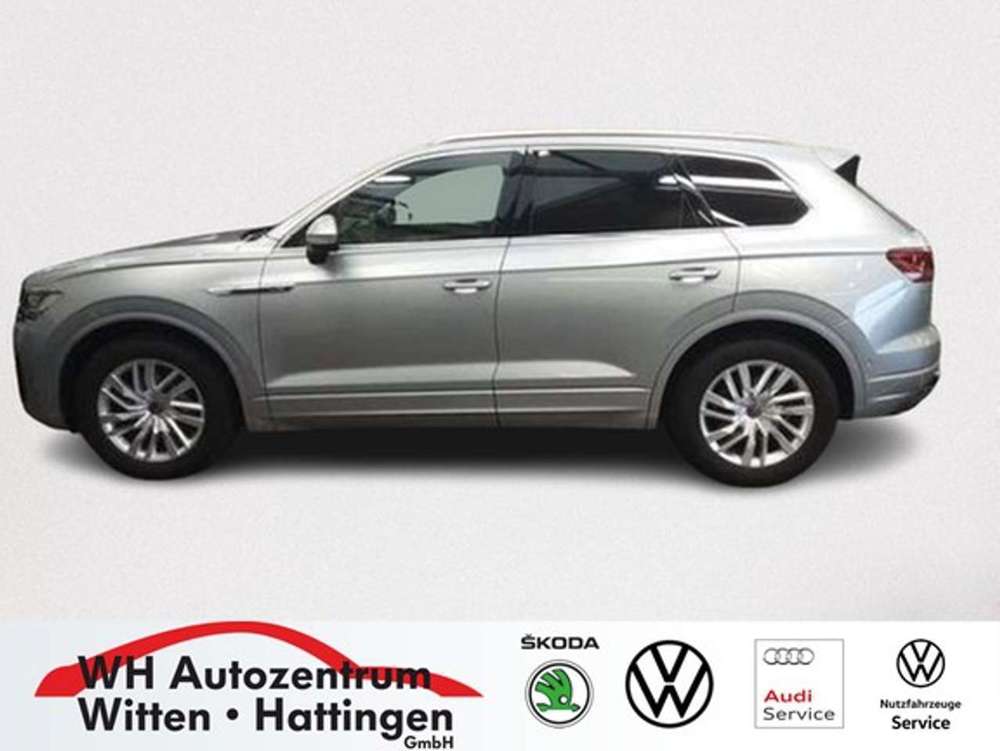 Volkswagen Touareg 3.0 TDI 4Motion R-LINE PANORAMA STANDHZG AHK LE...
