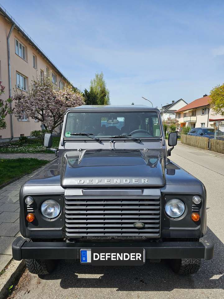 Land Rover Defender 110 E Station Wagon