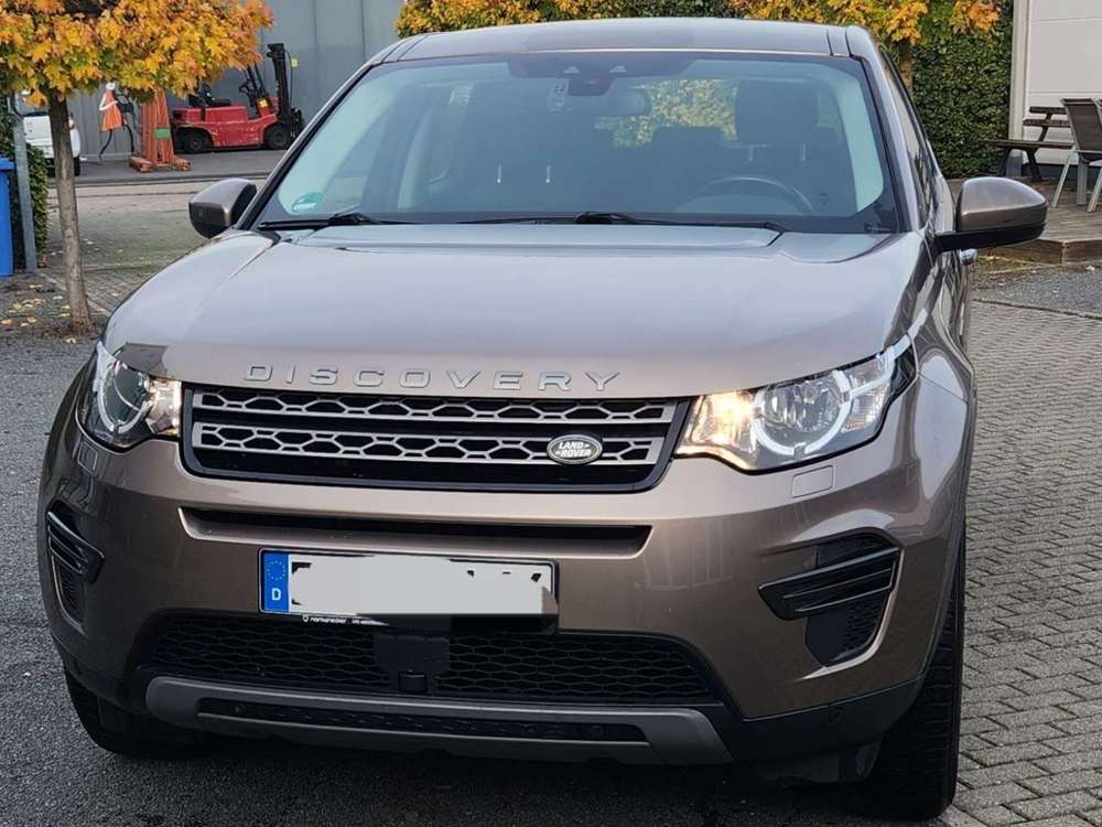 Land Rover Discovery Sport SE AWD Standheizung / 7 Sitzer / Ahk / Assistens