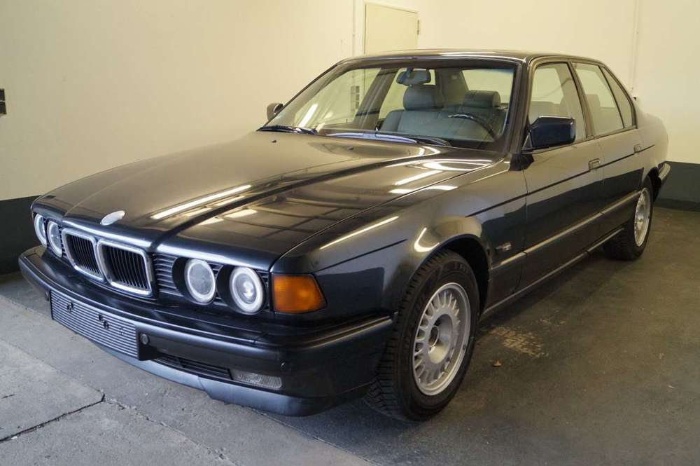 BMW 730 i E32/1993/V8/LEDER/TÜV MAI-2025!