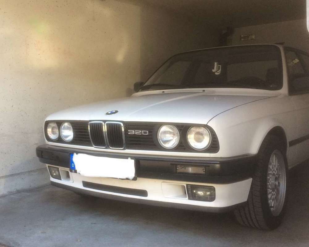 BMW 320 320i