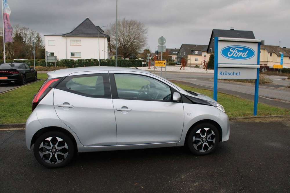 Toyota Others Aygo AYGO x-play connect