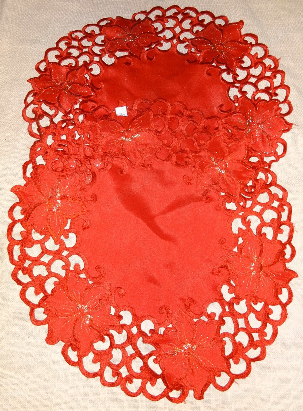 TWL Weihnachtsdecke Tischdeckchen klein 2Stk rot rund  38 cm kaum benutzt gut erhalten Dekoration Ti