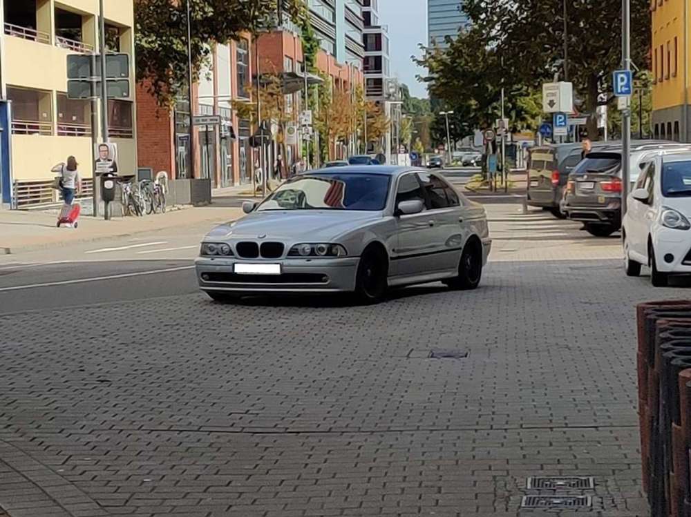 BMW 525 525i