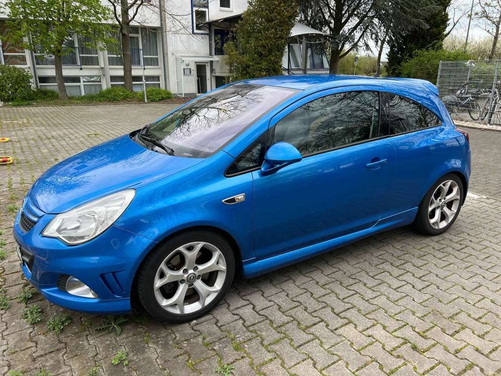 Opel Corsa 1.6 Turbo OPC