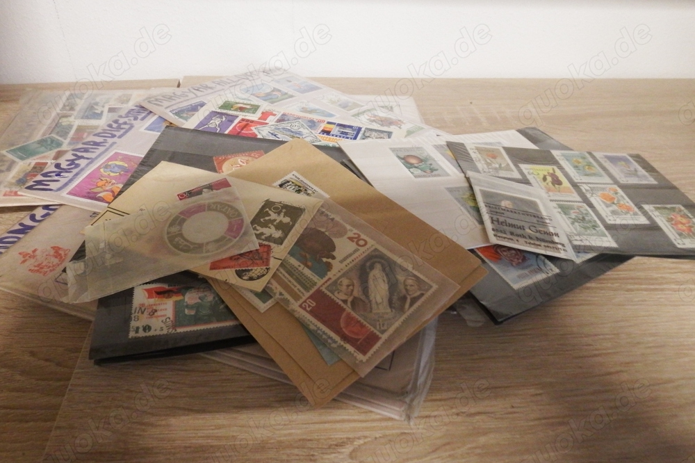 Briefmarken Sammlung ca. 250 Einzelmarken national und international